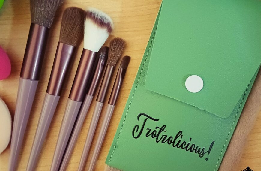 Η βασική συλλογή εργαλείων μακιγιάζ!